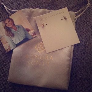 SOLDKendra Scott Rooney studs in rose gold